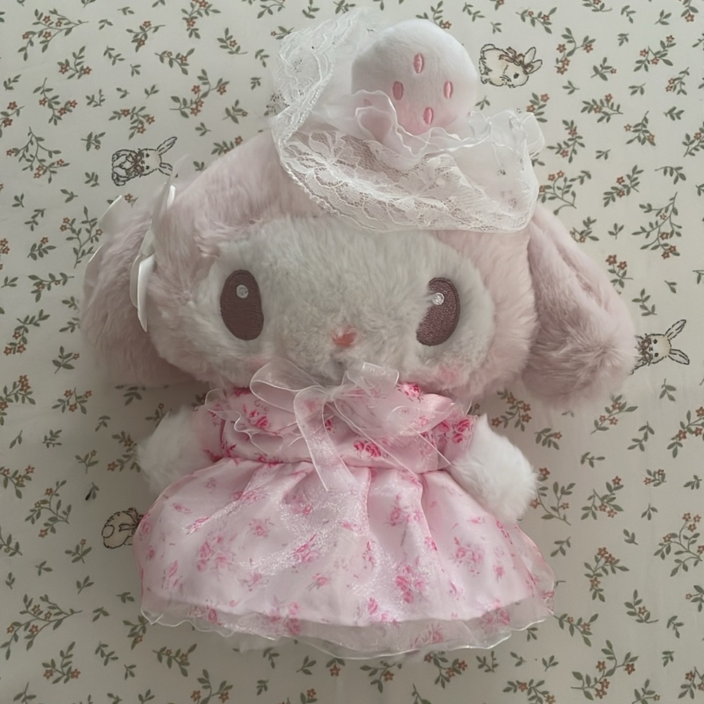 Sanrio Hello Kitty My Melody Plushies - Picture 5 of 7
